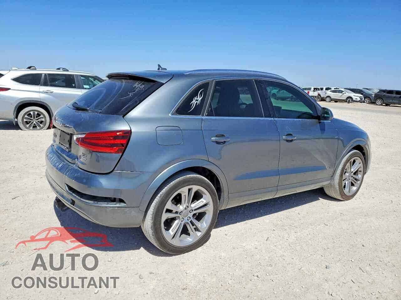AUDI Q3 2015 - WA1EFCFS5FR000606