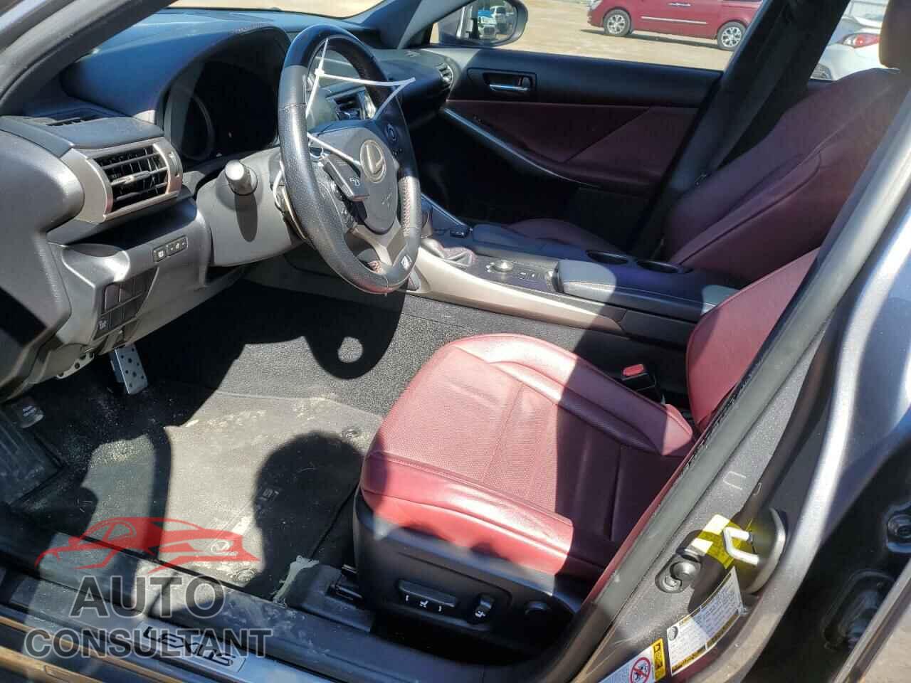 LEXUS IS 2015 - JTHBE1D25F5015938