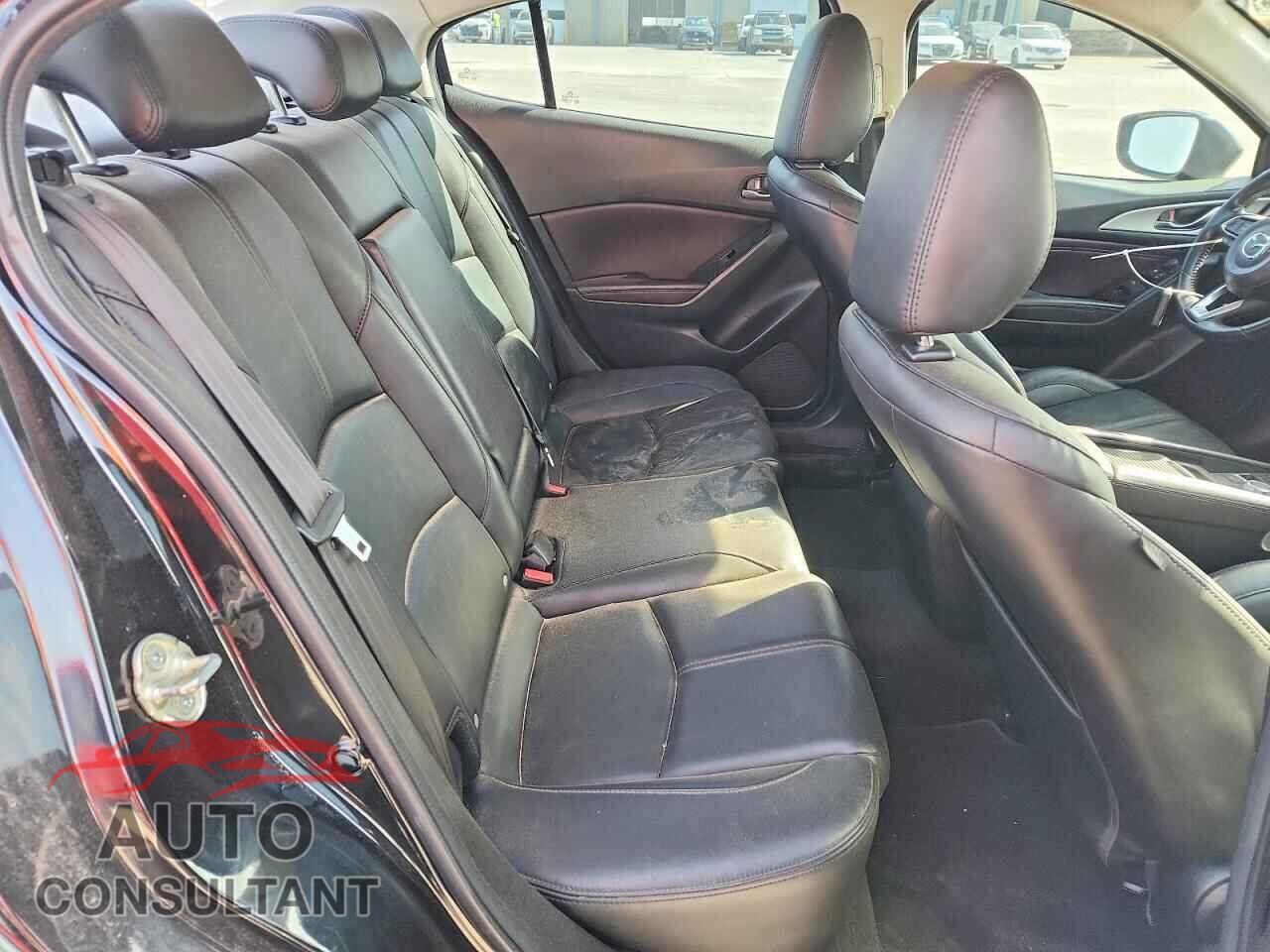 MAZDA 3 2017 - 3MZBN1V70HM116536