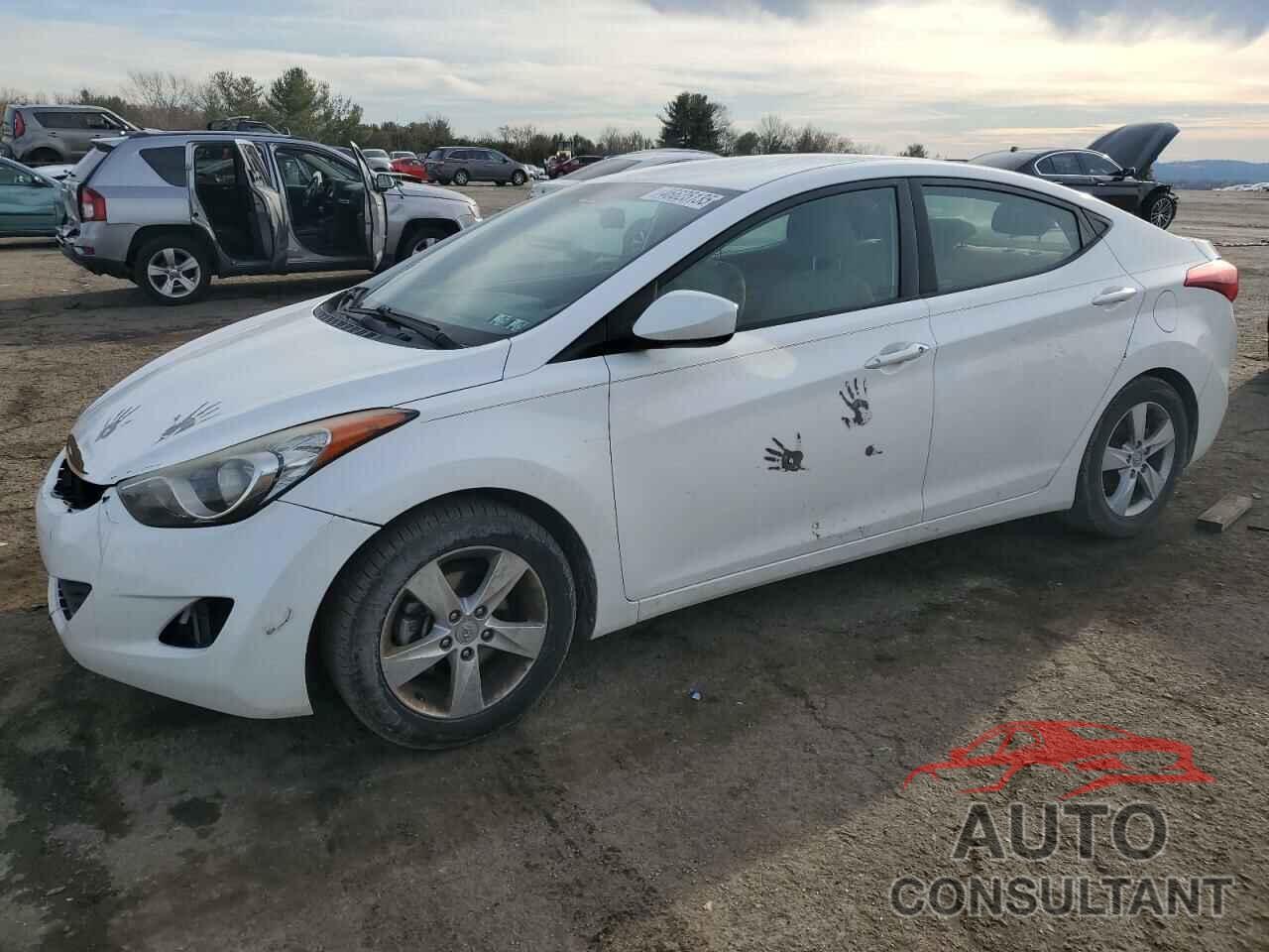 HYUNDAI ELANTRA 2013 - 5NPDH4AE4DH238938