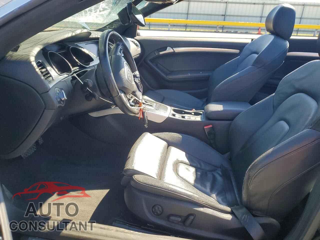 AUDI A5 2010 - WAULFAFHXAN022801