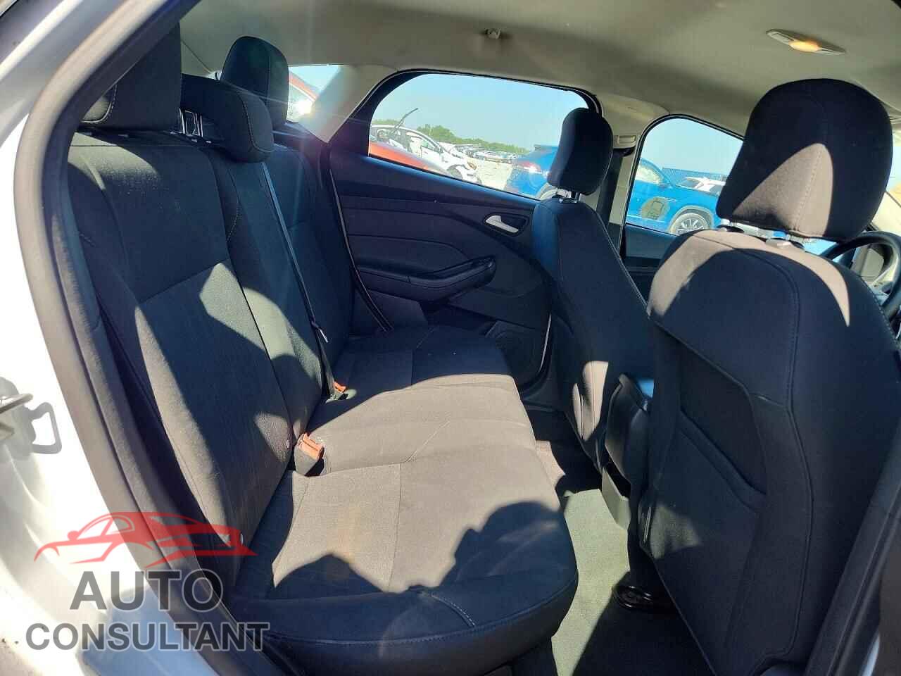 FORD FOCUS 2017 - 1FADP3K20HL202284