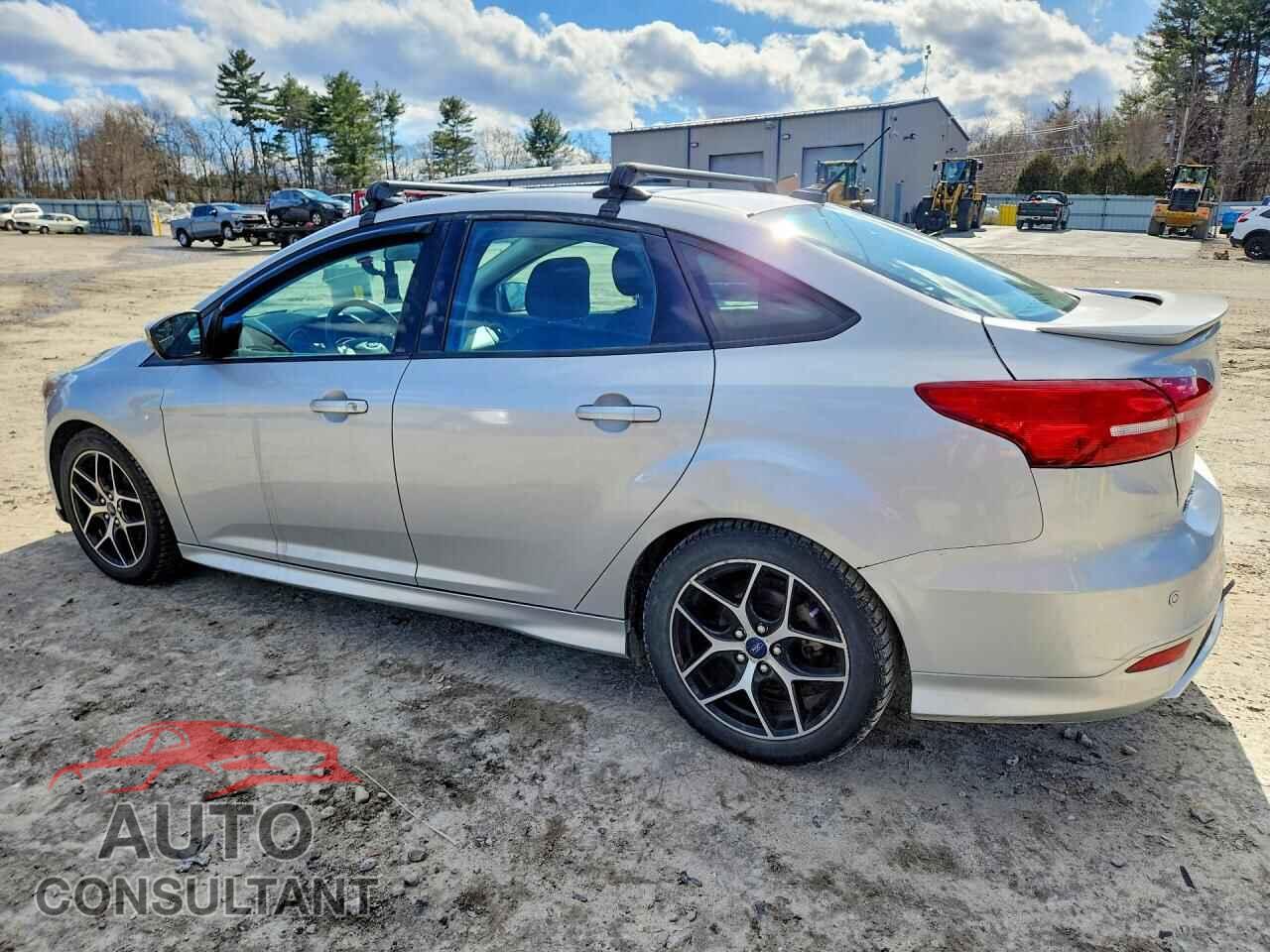 FORD FOCUS 2015 - 1FADP3F20FL286209