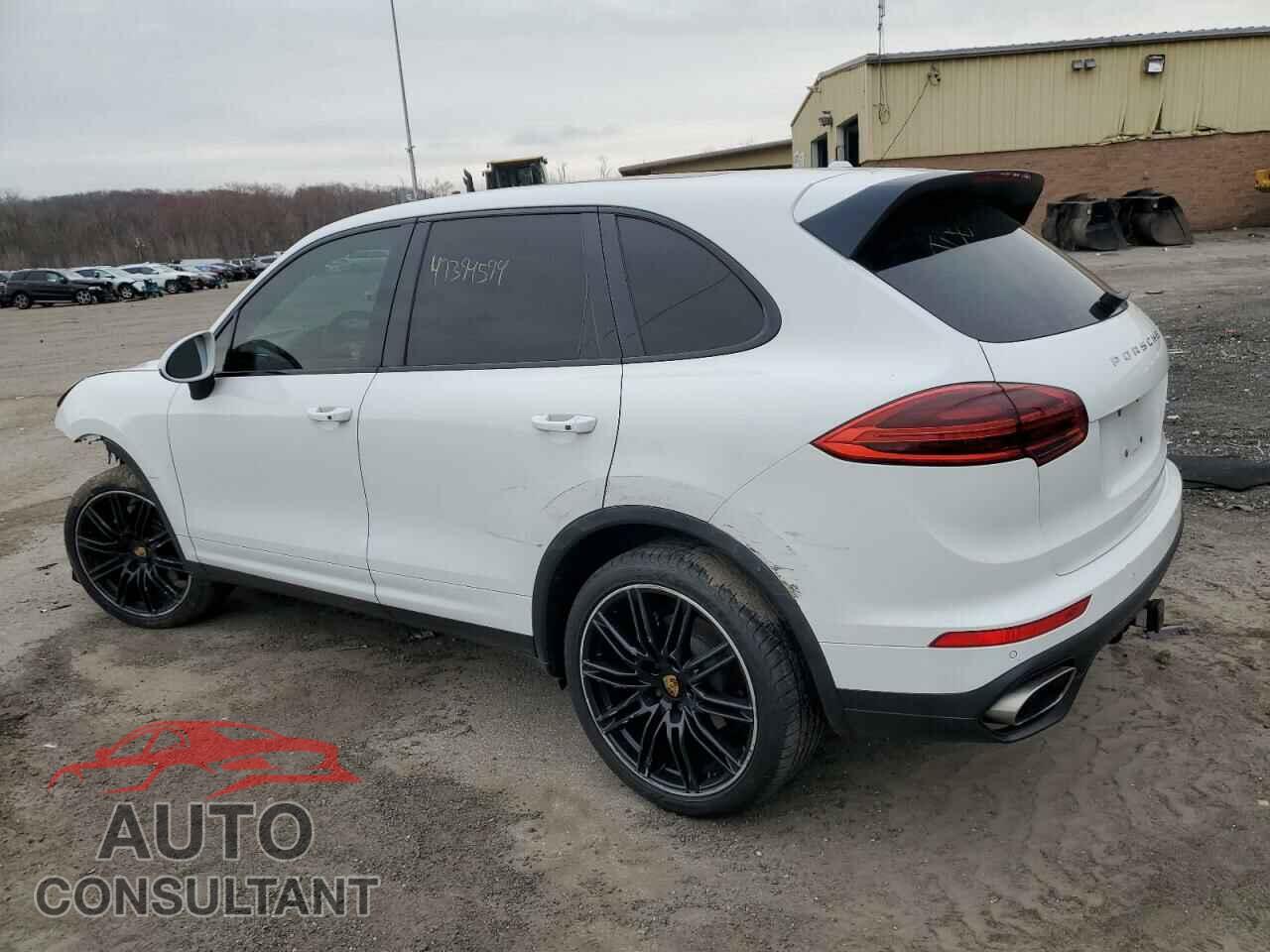 PORSCHE CAYENNE 2016 - WP1AA2A24GKA13277