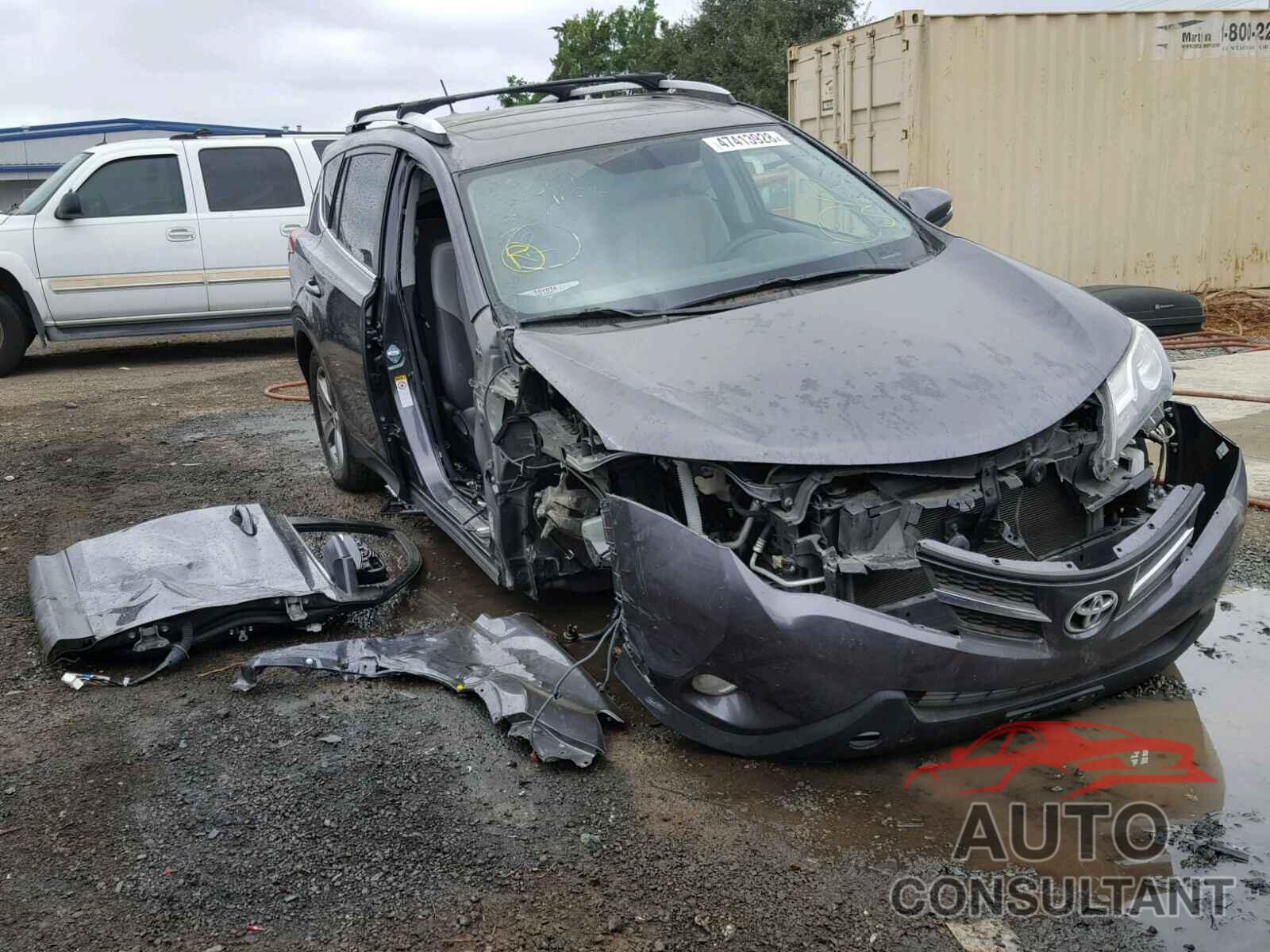 TOYOTA RAV4 XLE 2015 - JTMWFREV8FJ052254