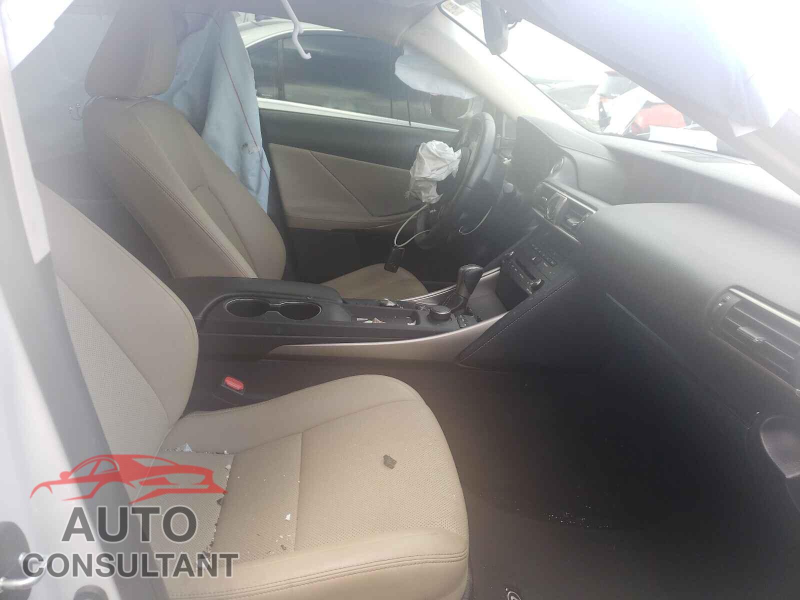 LEXUS IS 2019 - JTHBA1D29K5091930