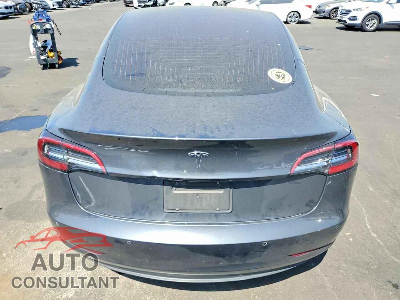TESLA MODEL 3 2018 - 5YJ3E1EA4JF038663