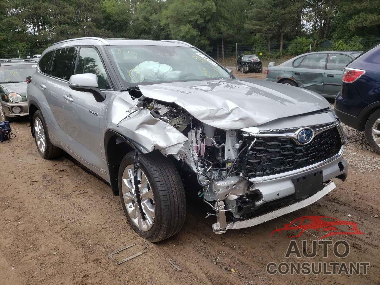 TOYOTA HIGHLANDER 2021 - 5TDXBRCH7MS528264
