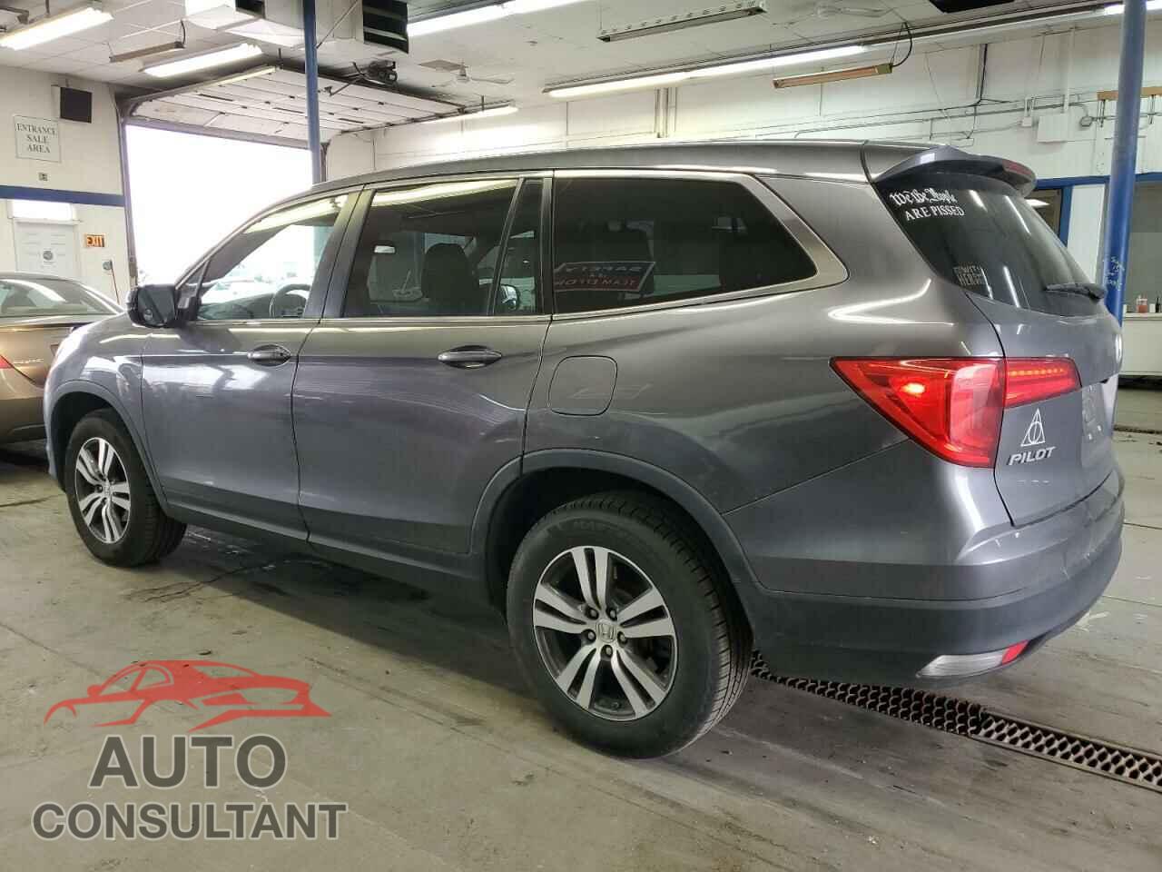 HONDA PILOT 2017 - 5FNYF6H59HB038019