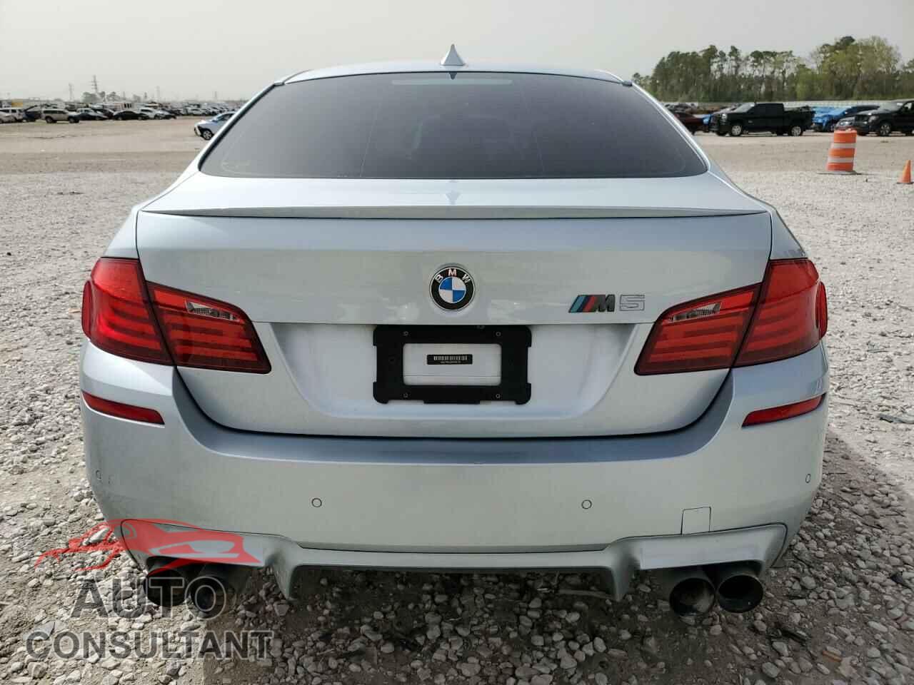 BMW M5 2013 - WBSFV9C53DD096706