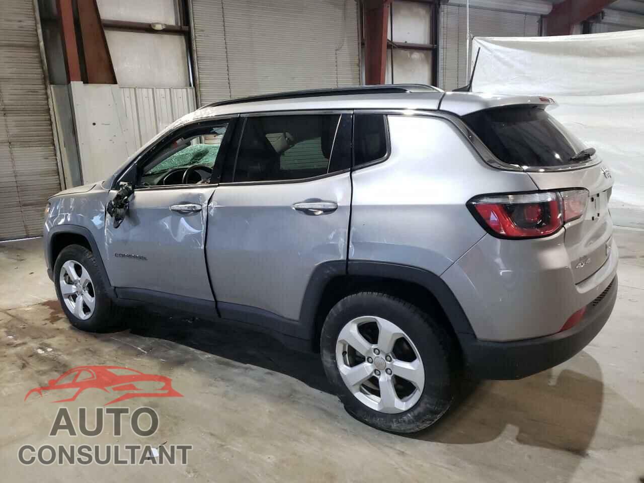 JEEP COMPASS 2018 - 3C4NJDBB9JT114849