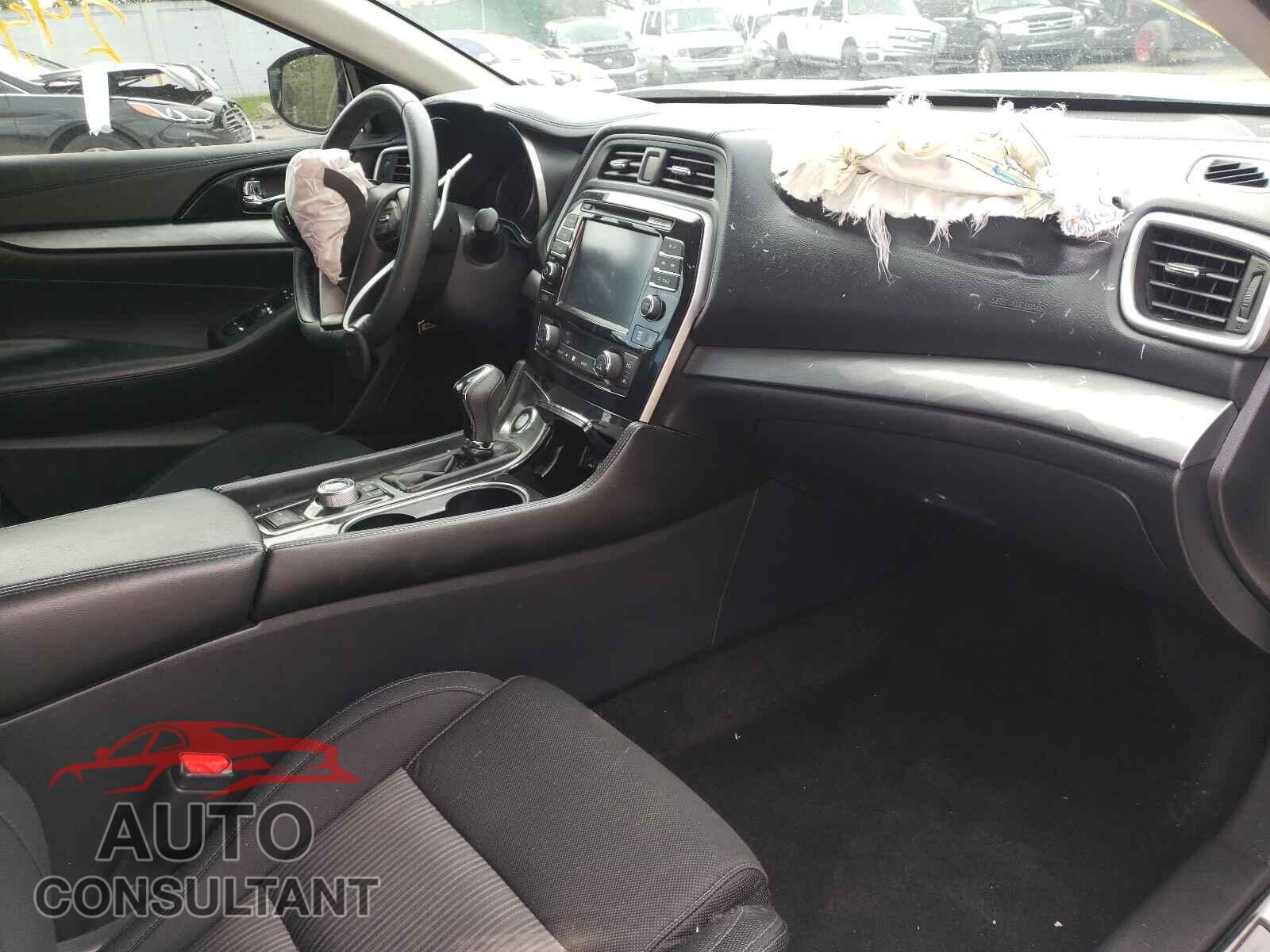 NISSAN MAXIMA 2017 - 1N4AA6AP7HC424128