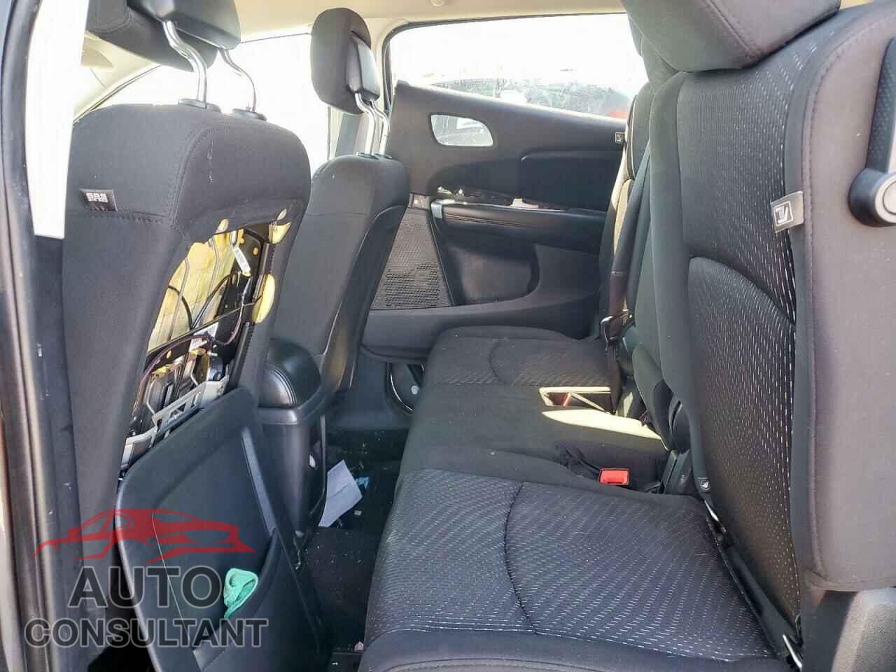 DODGE JOURNEY 2015 - 3C4PDCBG1FT628109