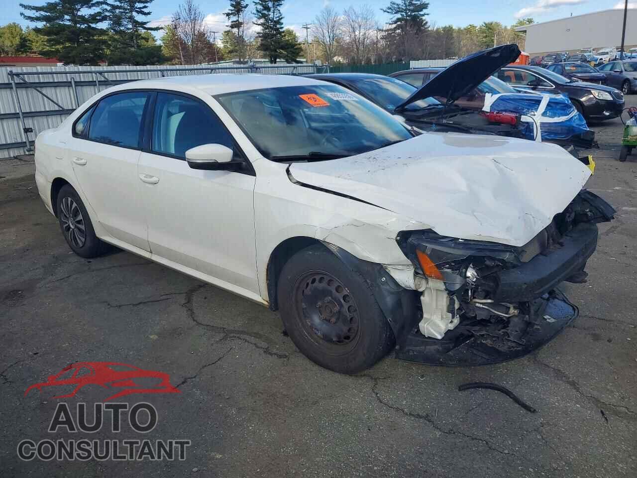VOLKSWAGEN PASSAT 2013 - 1VWAP7A38DC080554