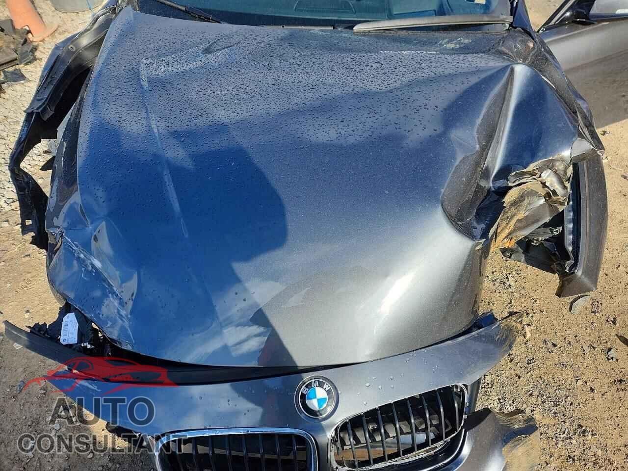 BMW 3 SERIES 2017 - WBA8K3C33HA023621