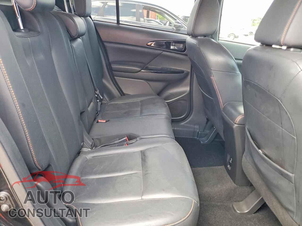 MITSUBISHI ECLIPSE 2018 - JA4AT5AA4JZ062606