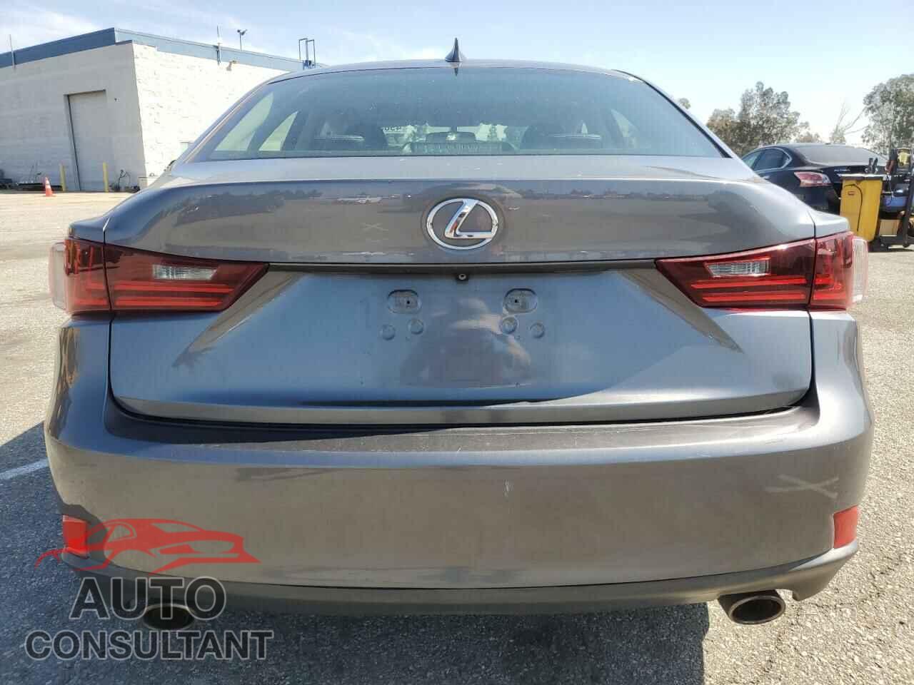 LEXUS IS 2014 - JTHBE1D22E5002949
