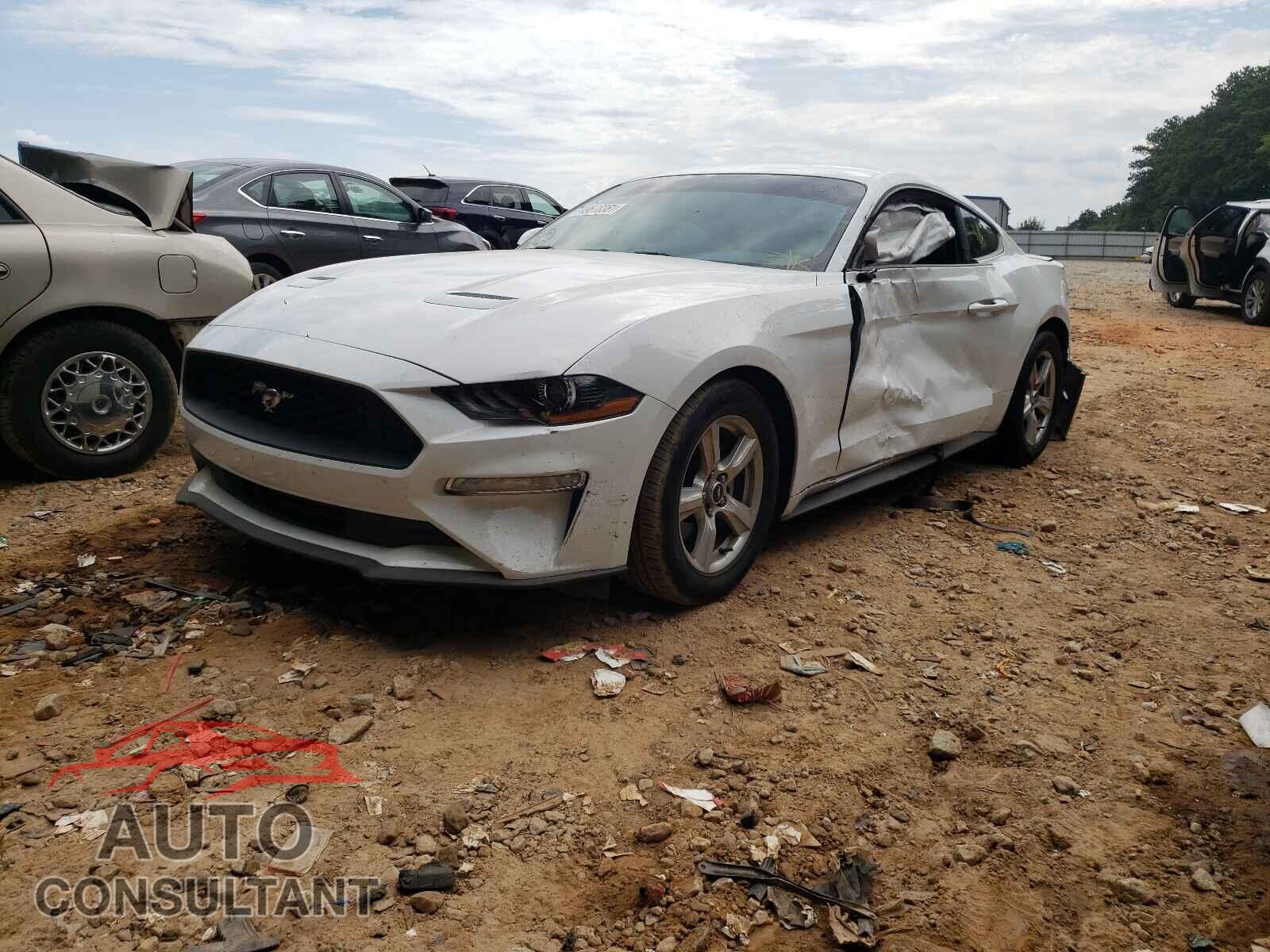 FORD MUSTANG 2018 - 1FA6P8TH1J5120423