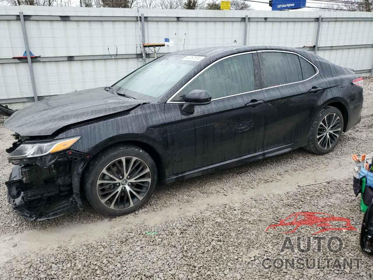 TOYOTA CAMRY 2018 - 4T1B11HK0JU075854