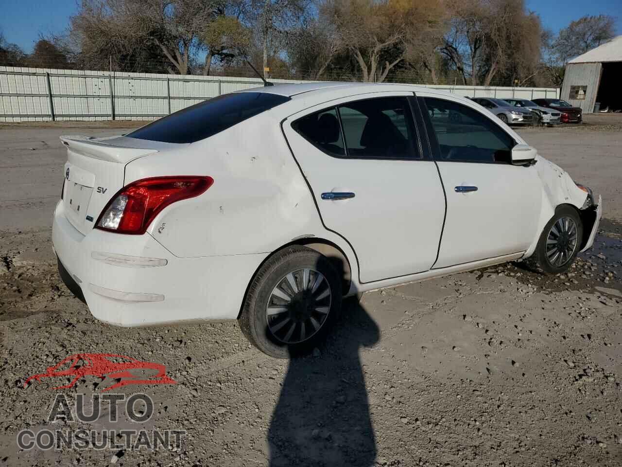 NISSAN VERSA 2015 - 3N1CN7AP1FL853539