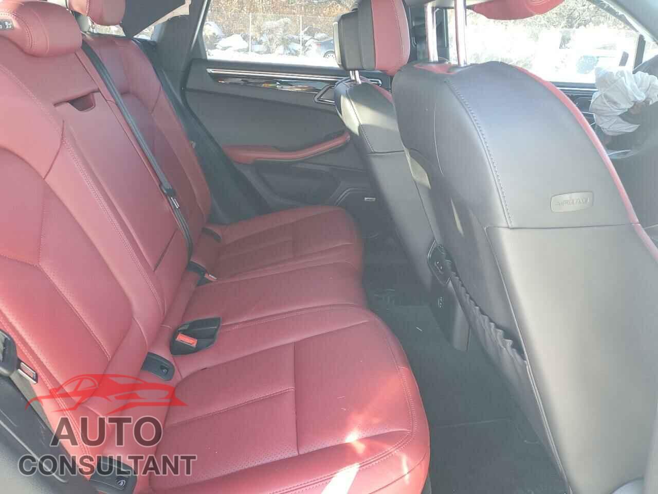 PORSCHE MACAN BASE 2023 - WP1AA2A58PLB00538