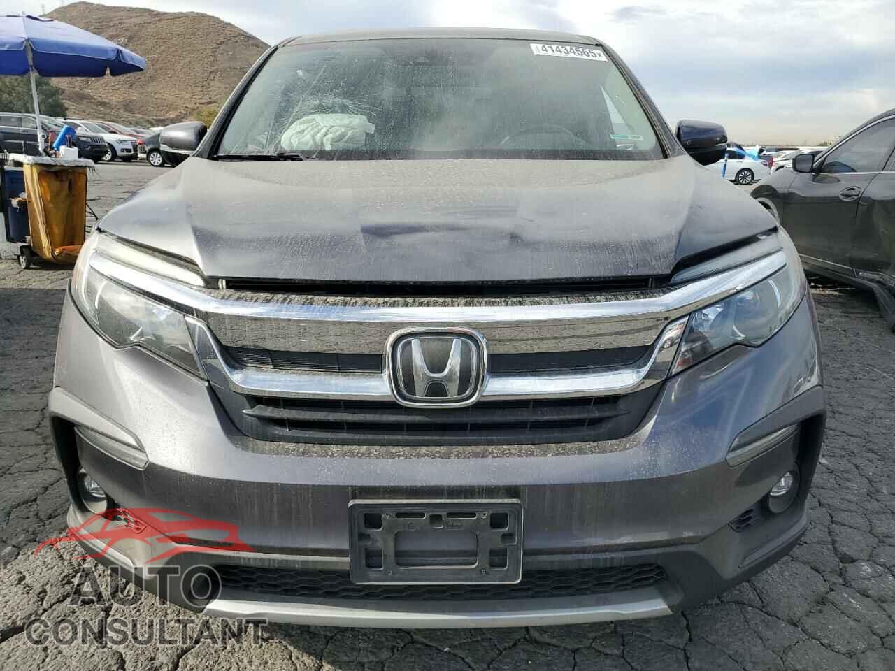 HONDA PILOT 2019 - 5FNYF5H33KB027145