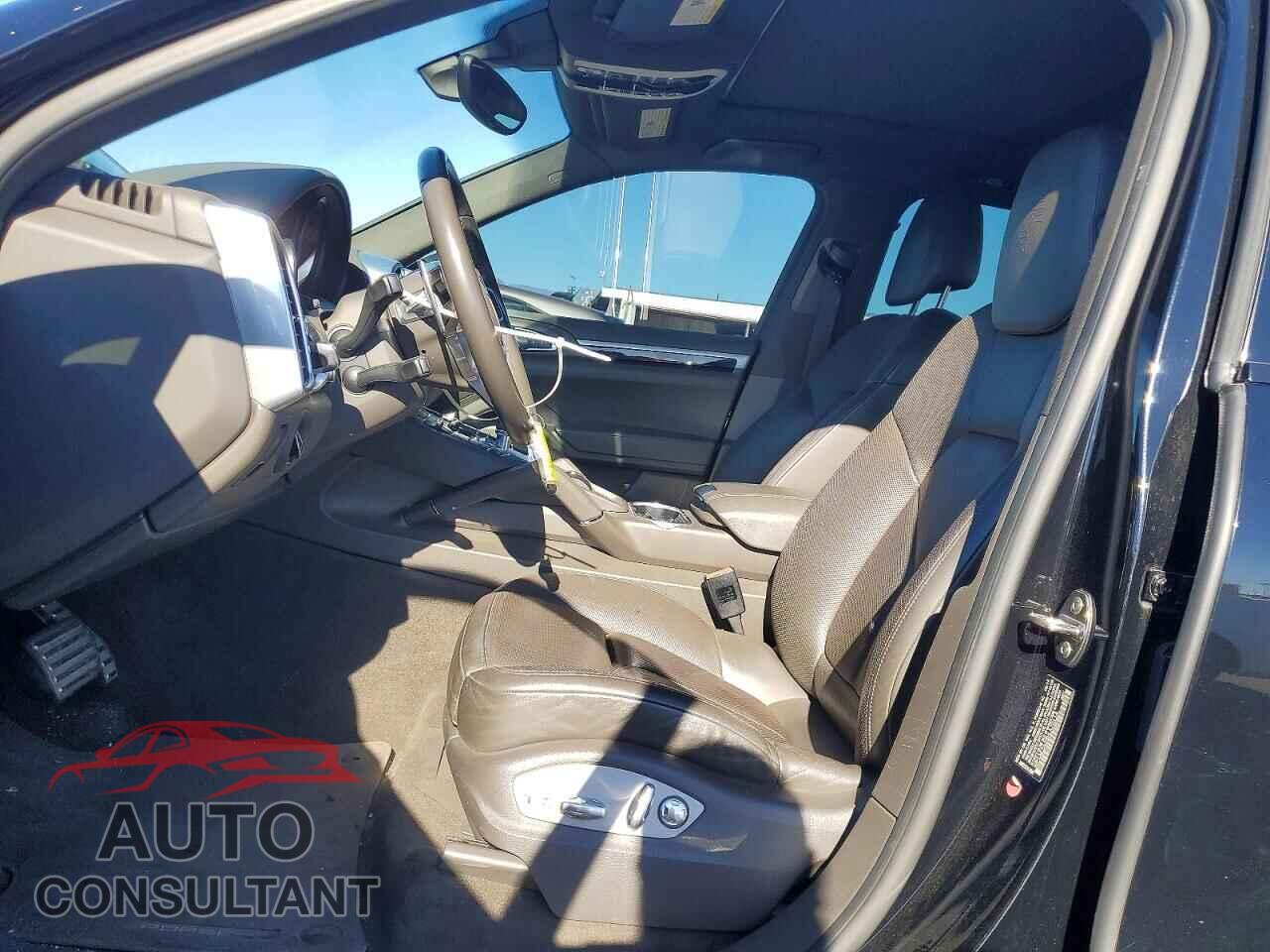 PORSCHE CAYENNE 2017 - WP1AE2A28HLA70114