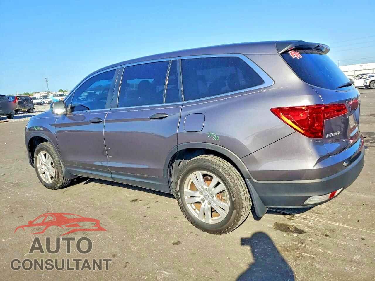 HONDA PILOT 2016 - 5FNYF5H19GB030136