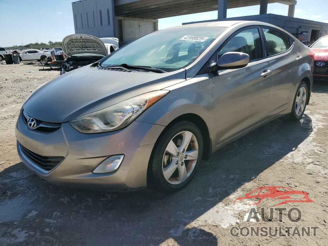 HYUNDAI ELANTRA 2013 - 5NPDH4AE4DH378326