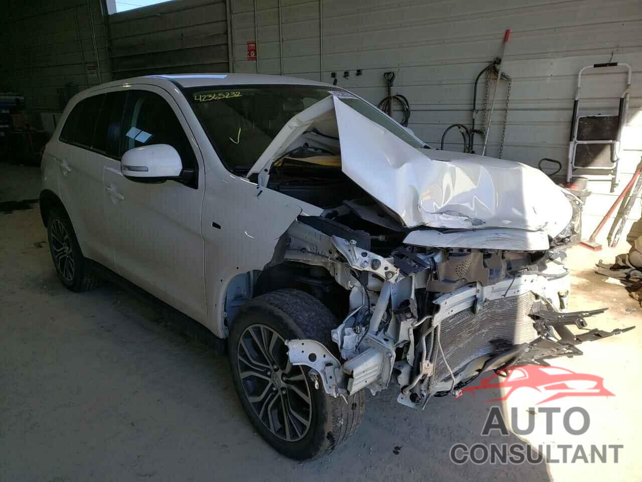 MITSUBISHI OUTLANDER 2019 - JA4AP3AU3KU020638