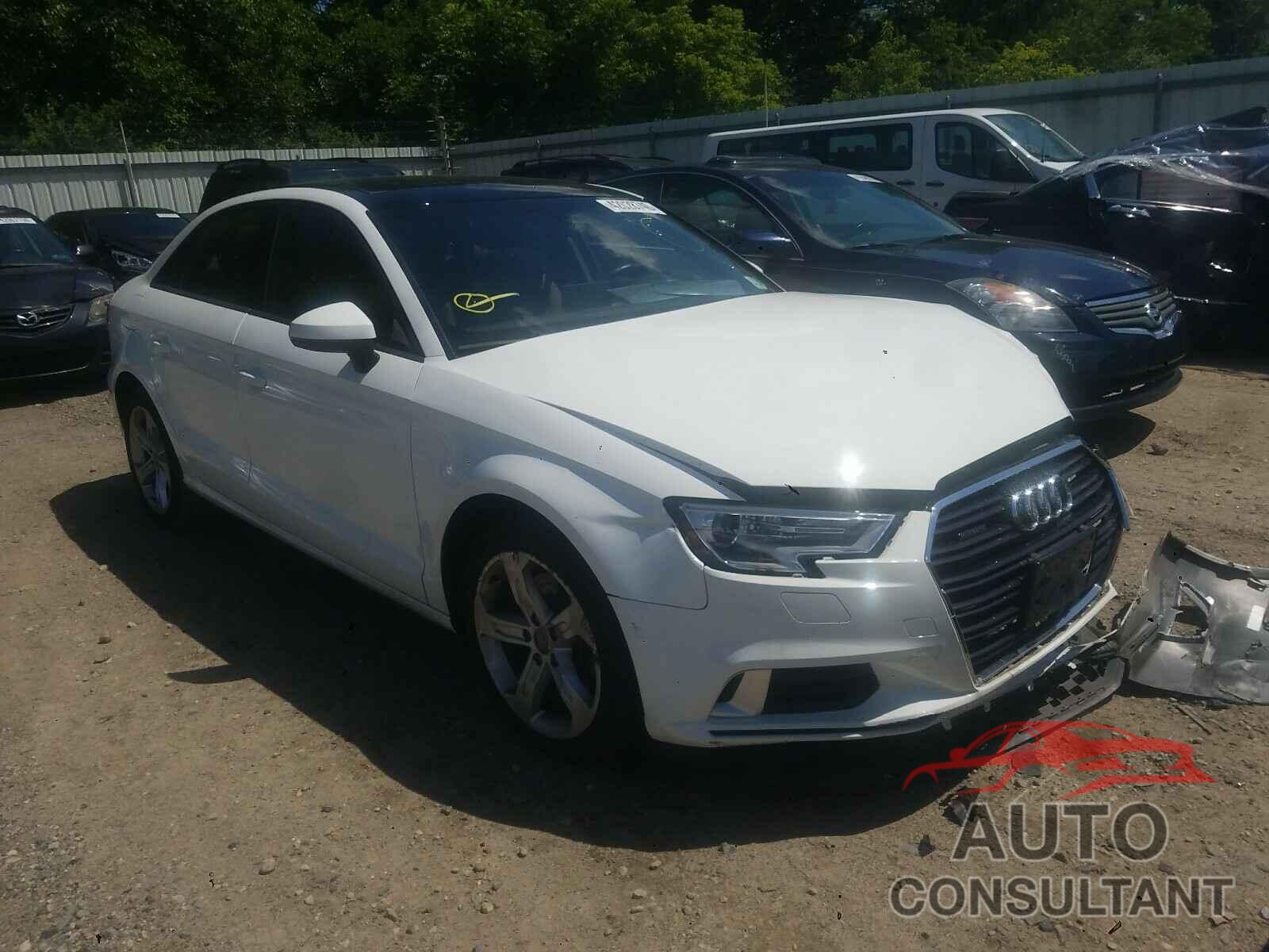 AUDI A3 2017 - WAUB8GFF5H1017255