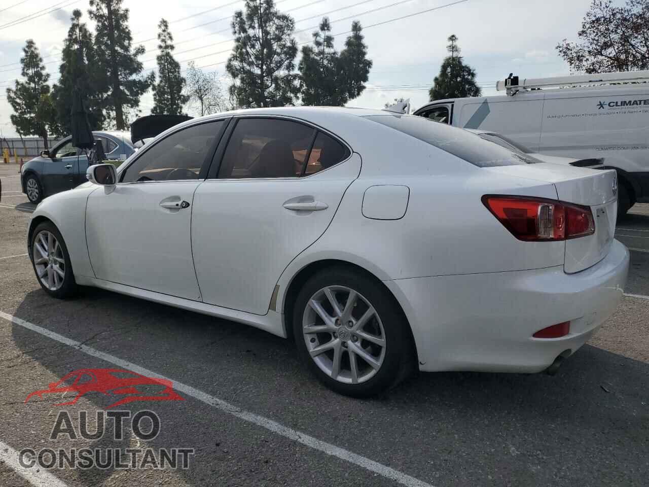 LEXUS IS 2011 - JTHBF5C28B5141324