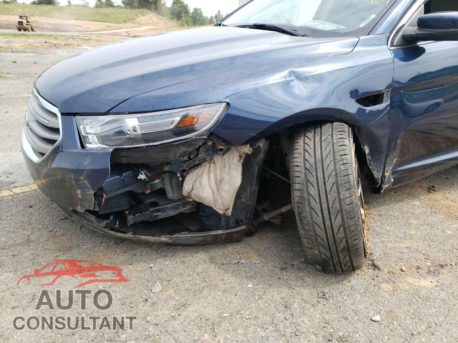 FORD TAURUS 2017 - 1FAHP2E84HG112026