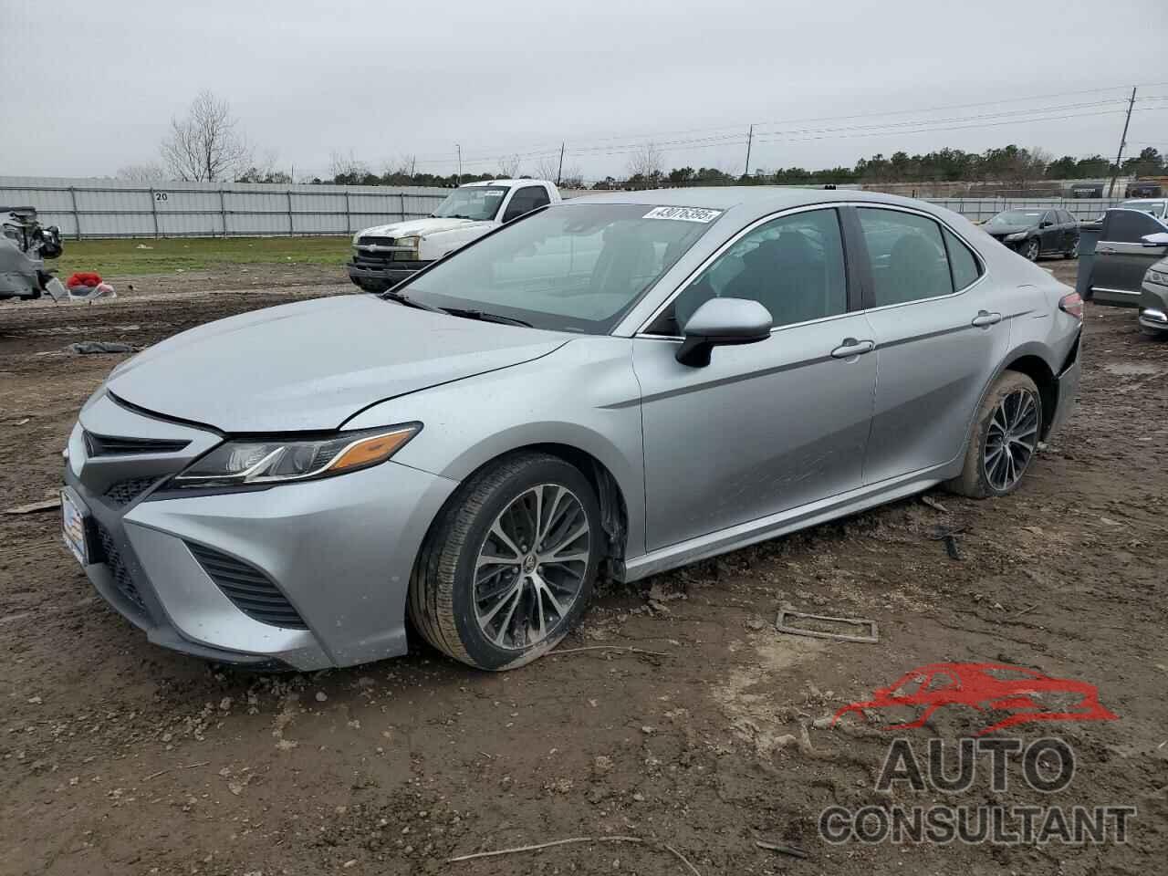 TOYOTA CAMRY 2018 - 4T1B11HK6JU083585