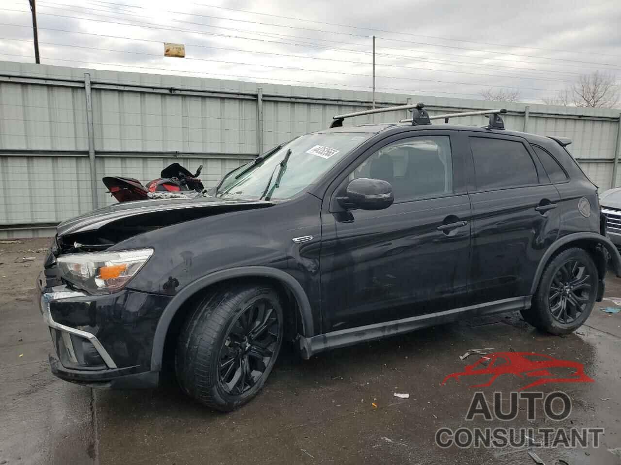 MITSUBISHI OUTLANDER 2018 - JA4AR3AU7JU007917