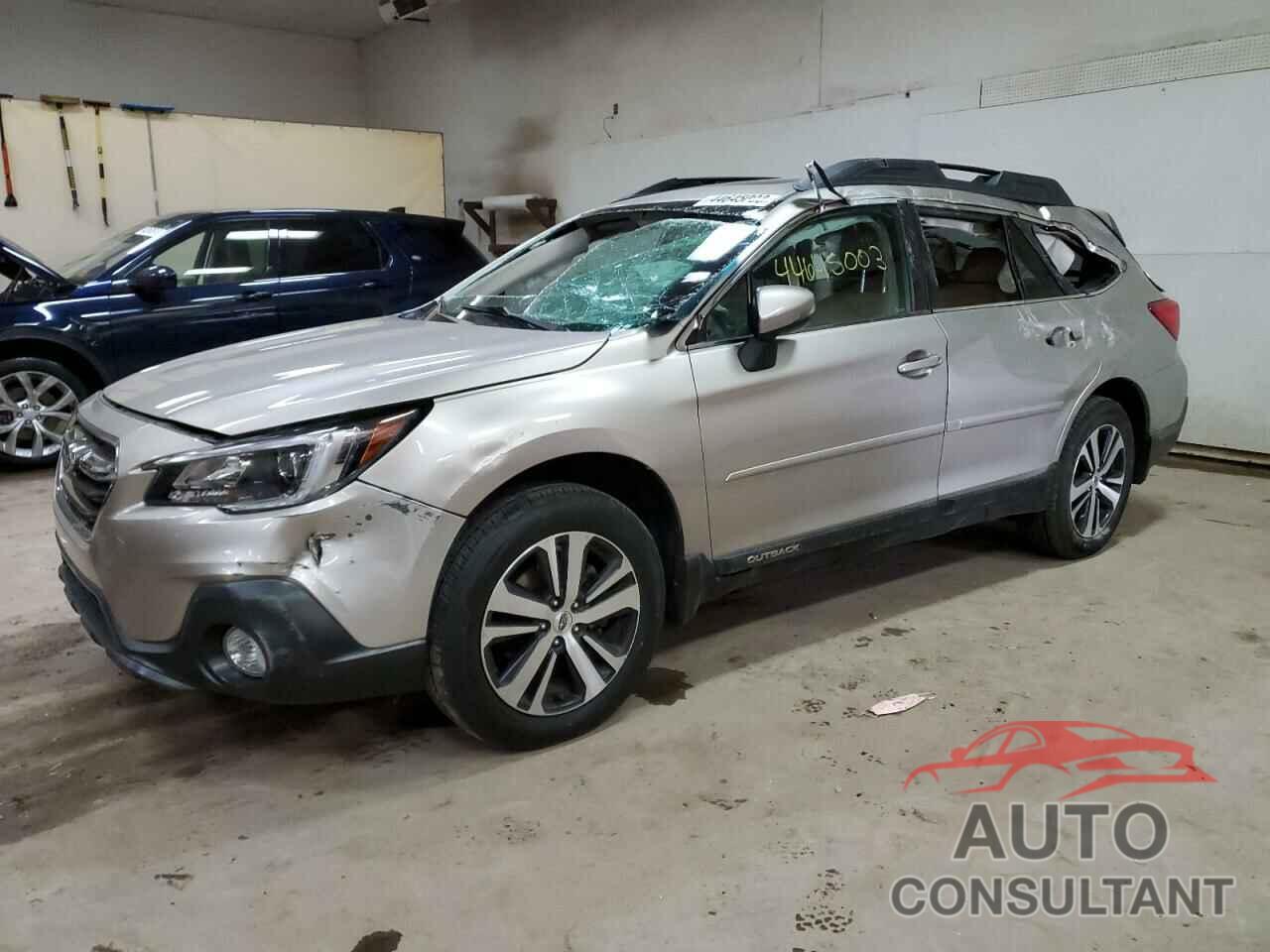 SUBARU OUTBACK 2018 - 4S4BSAKC2J3392555