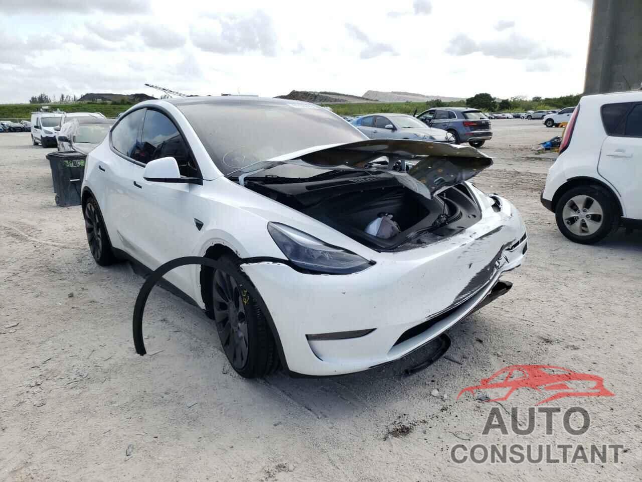 TESLA MODEL Y 2021 - 5YJYGDEFXMF182767