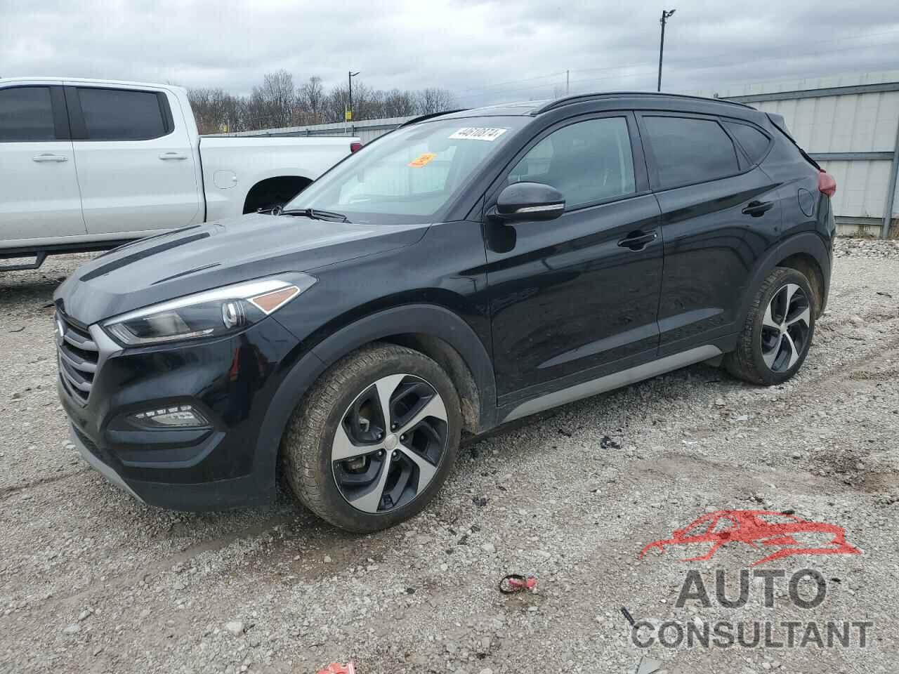 HYUNDAI TUCSON 2018 - KM8J3CA28JU809409