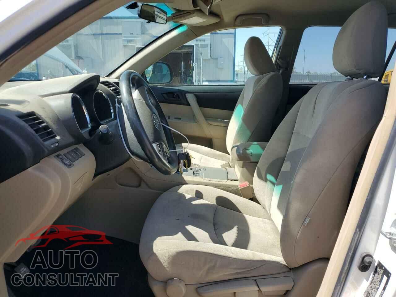 TOYOTA HIGHLANDER 2013 - 5TDBK3EH8DS181354