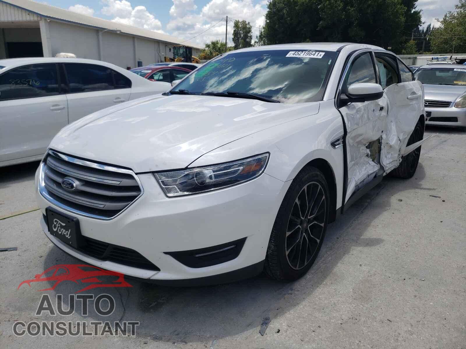 FORD TAURUS 2017 - 1FAHP2E81HG113909