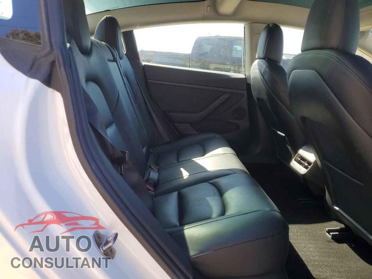 TESLA MODEL 3 2023 - 5YJ3E1EA5PF472972