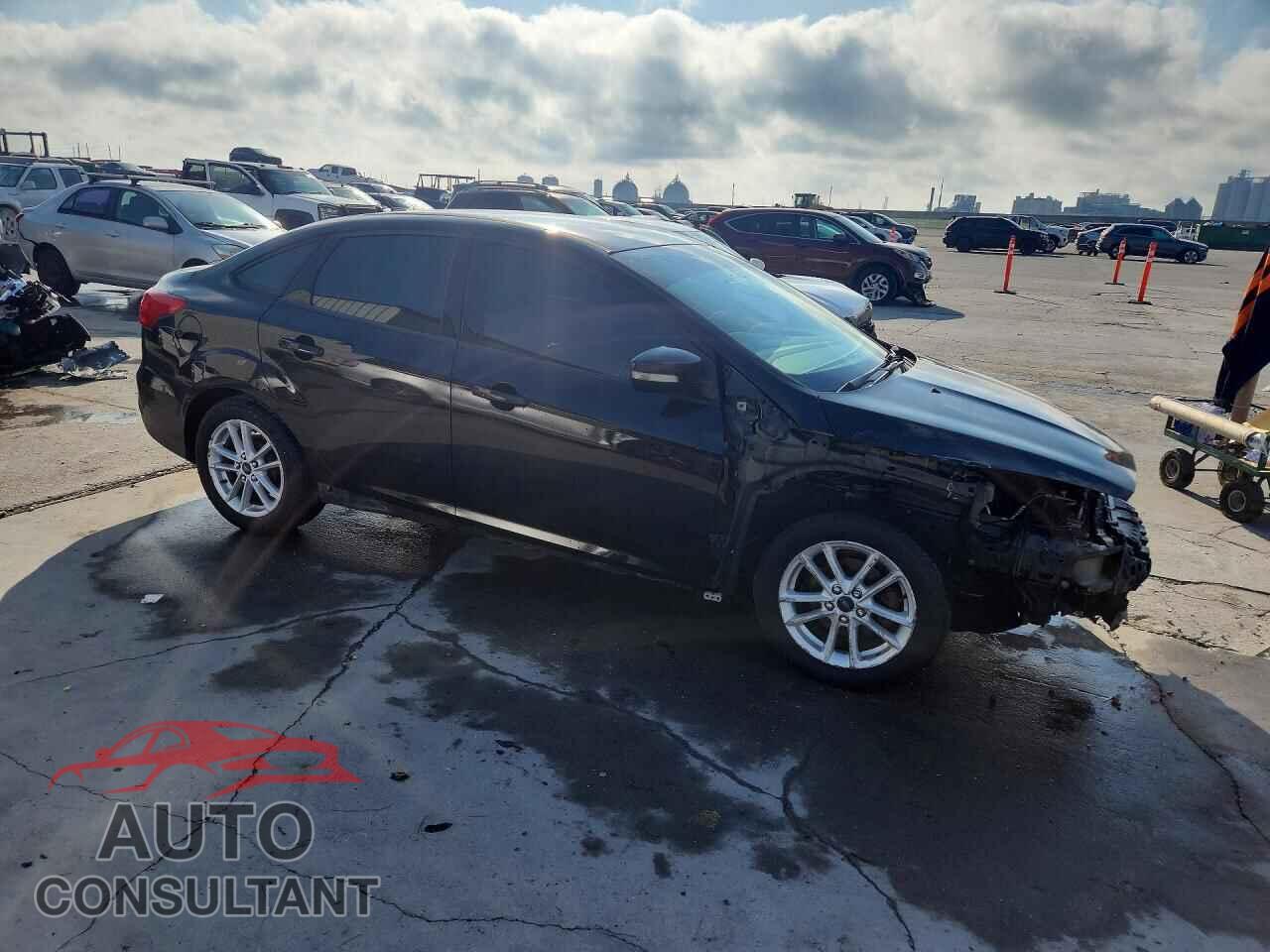 FORD FOCUS 2015 - 1FADP3F22FL340920