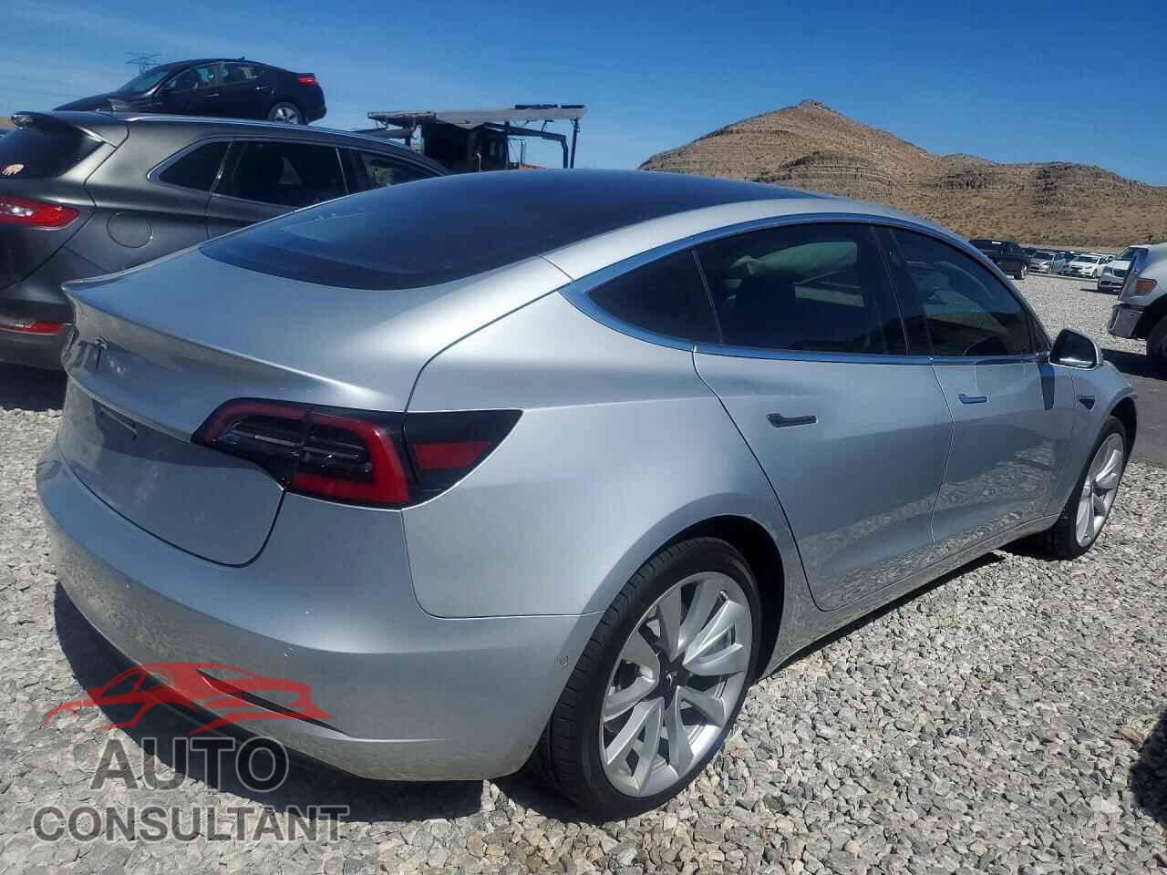 TESLA MODEL 3 2018 - 5YJ3E1EA1JF007872