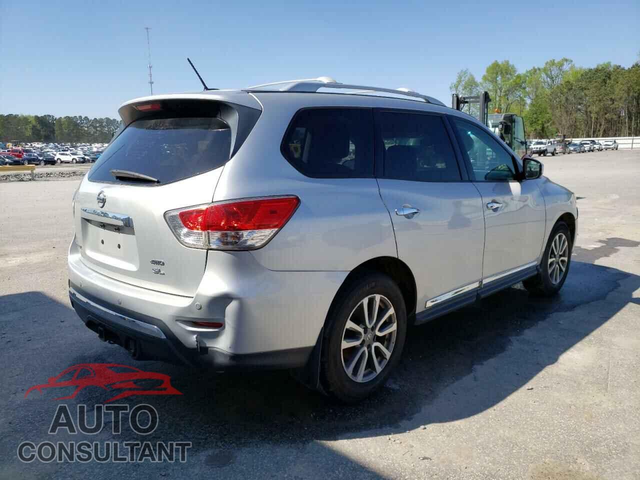 NISSAN PATHFINDER 2015 - 5N1AR2MM4FC645711