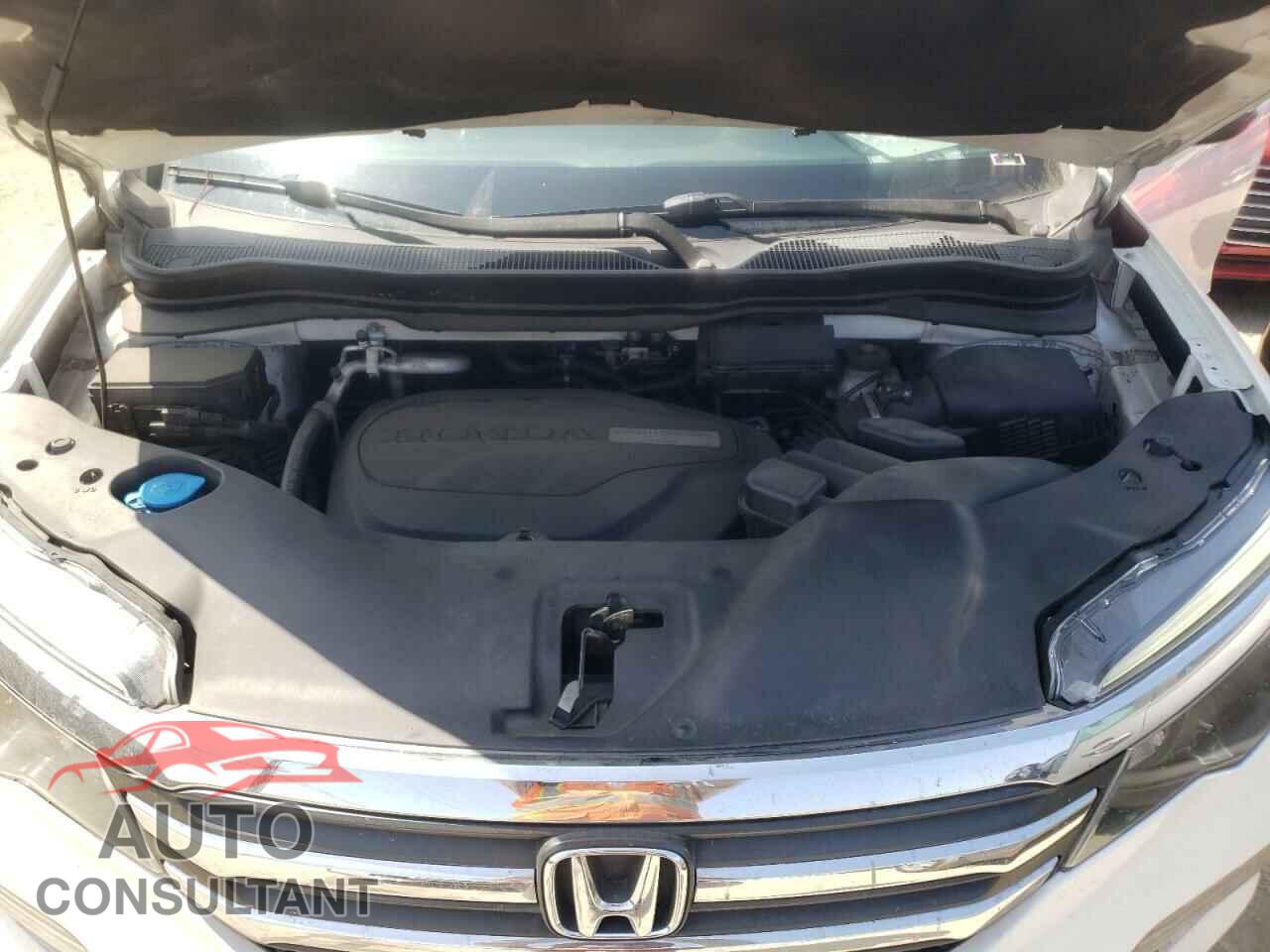 HONDA PILOT 2018 - 5FNYF5H34JB002012