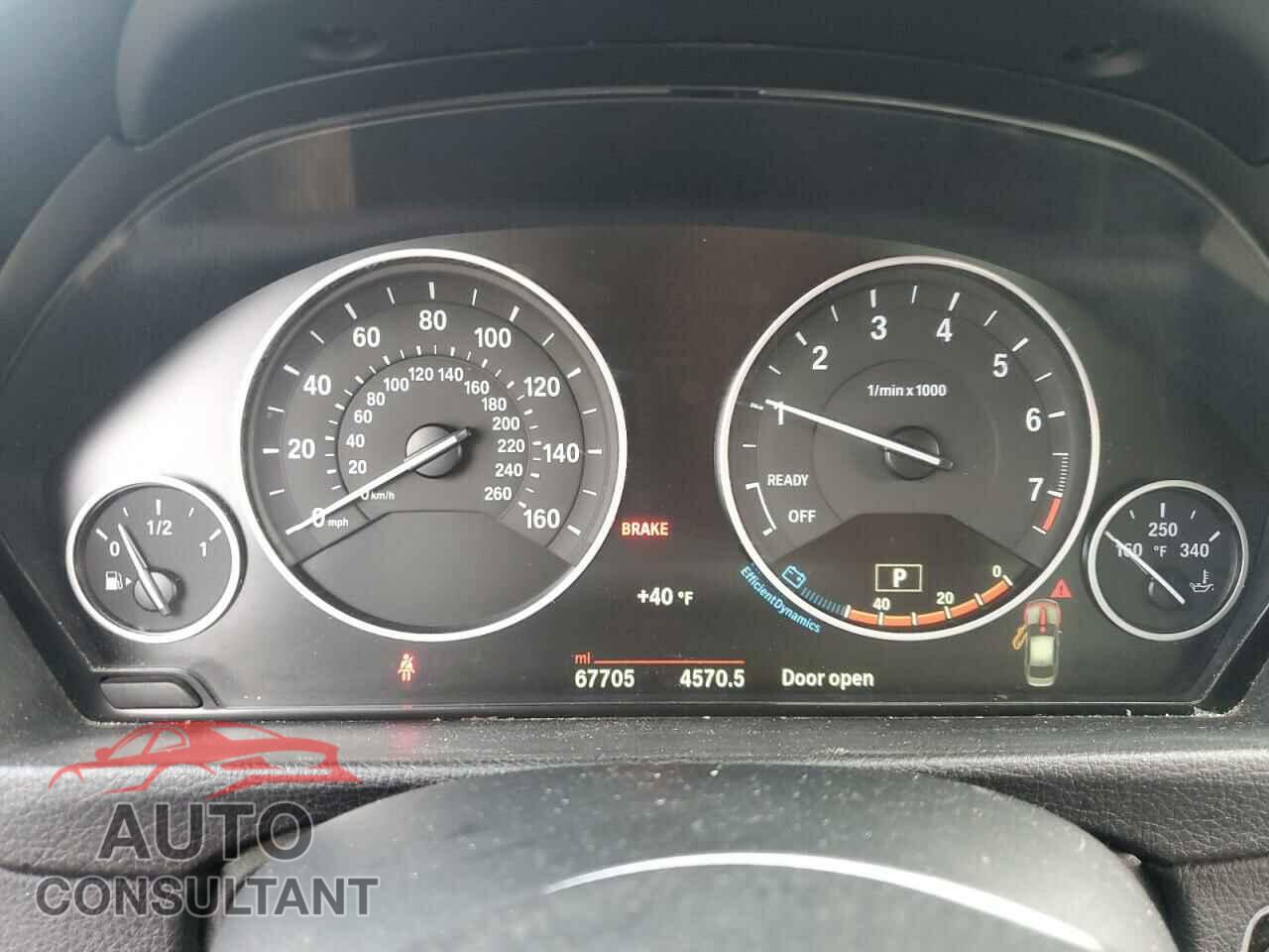 BMW 3 SERIES 2016 - WBA8A3C50GK690093