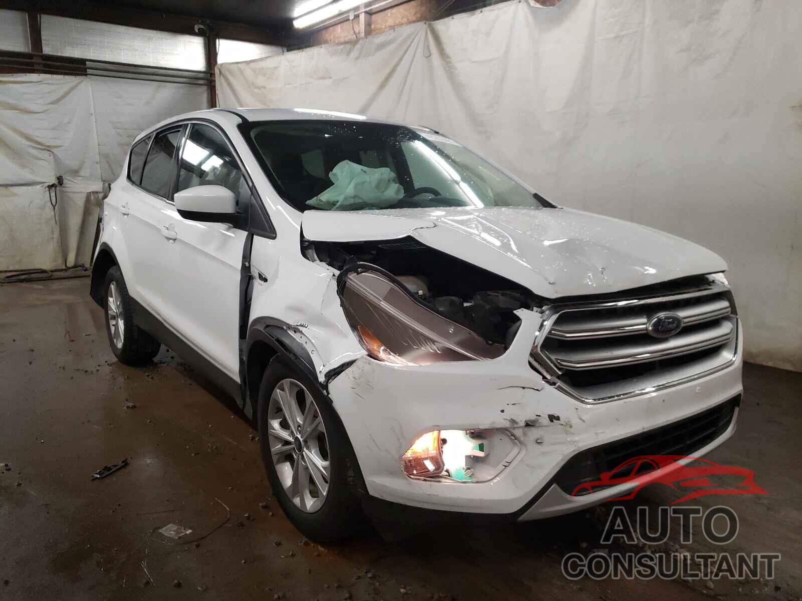 FORD ESCAPE 2017 - 1FMCU0GD0HUB77349