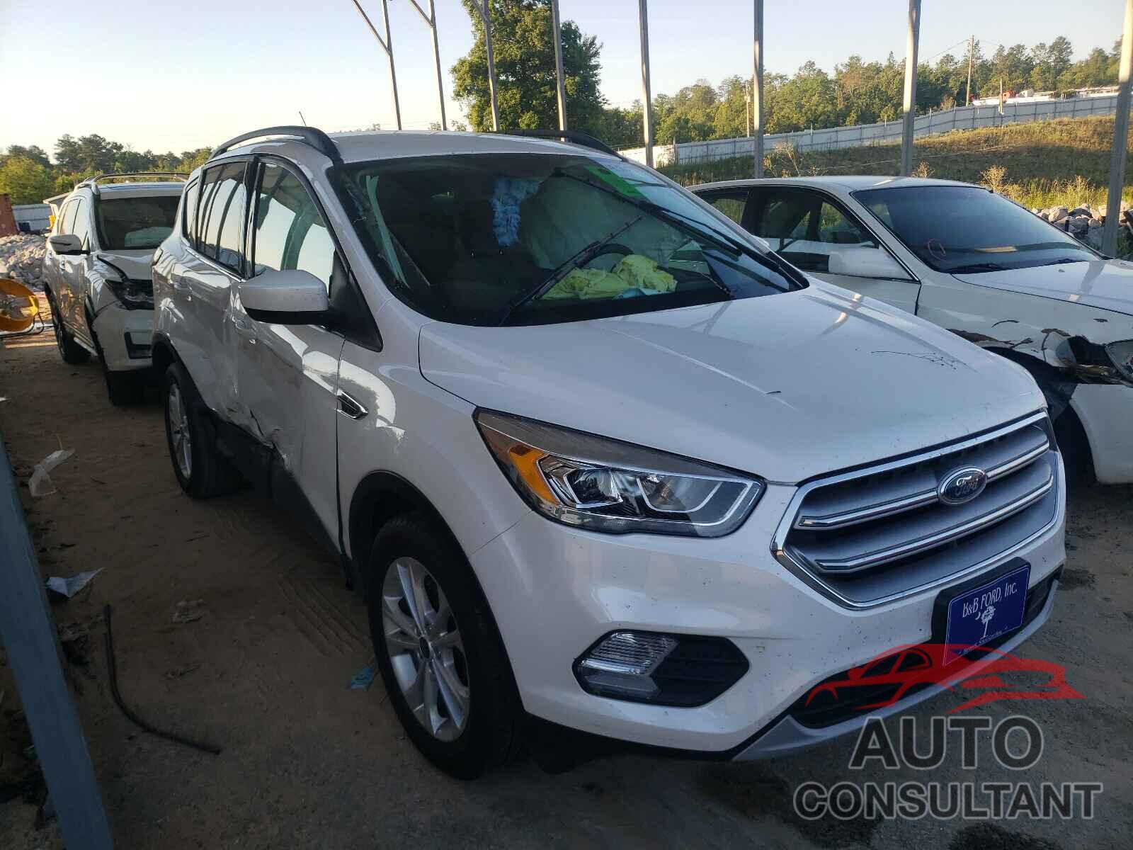 FORD ESCAPE 2017 - 1FMCU0GD2HUE90676