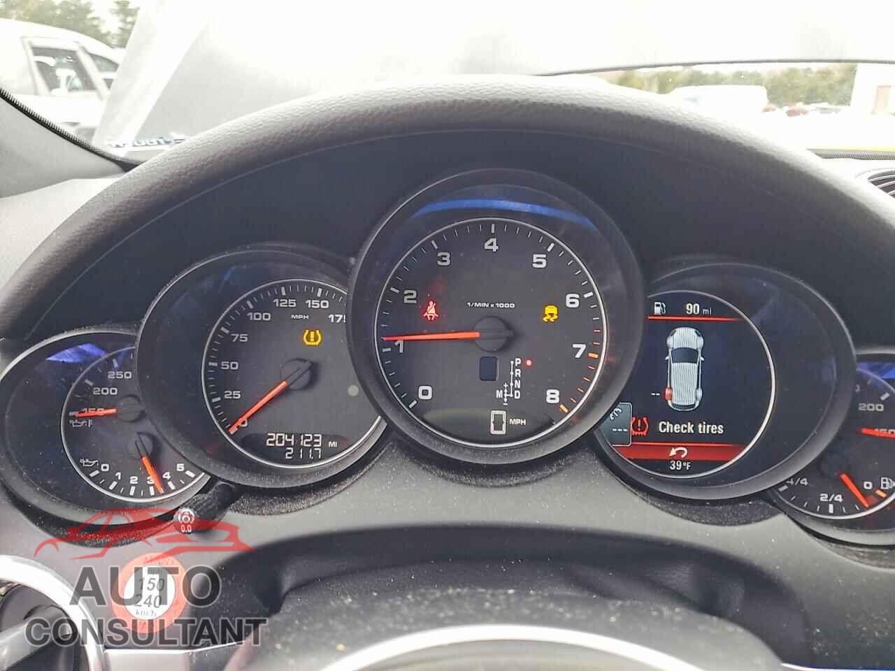 PORSCHE CAYENNE 2017 - WP1AA2A21HKA85006