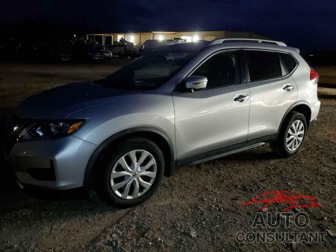 NISSAN ROGUE 2017 - KNMAT2MT1HP584651